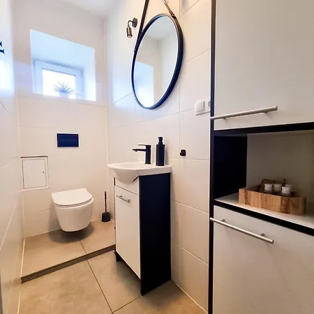 Apartament Railway Station, 8 Minut Od Alei, Parking