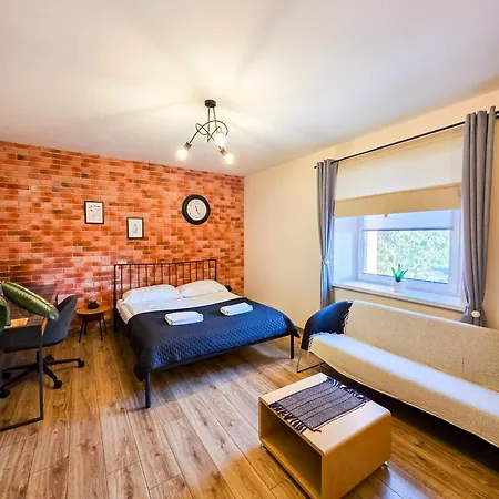 דירה Apartament Railway Station, 8 Minut Od Alei, Parking צ'סטוצ'ובה